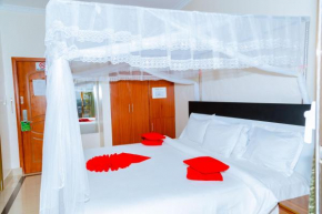 Five to Five Hotel